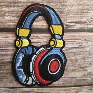 Dj Vintage 80's Headphones Music Loved Hipster Embroidered Iron on Patch